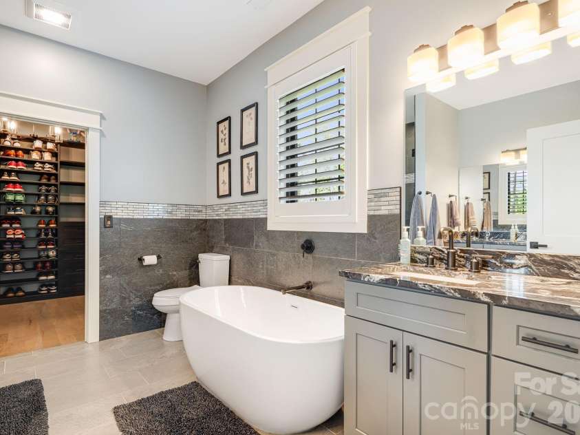163 Northview Drive, Hendersonville, NC 28791.  MLS# CAR4390968, YatesRealty ID 29570. Primary bathroom