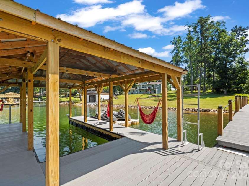 172 Honeydew Circle, Troutman, NC 28166.  MLS# CAR4277562, YatesRealty ID 29570. 