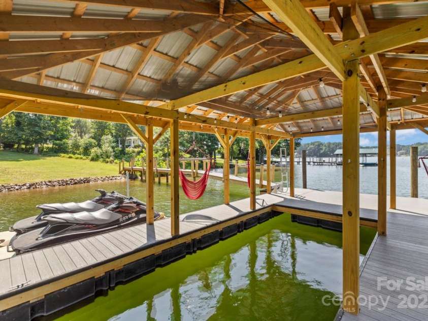 172 Honeydew Circle, Troutman, NC 28166.  MLS# CAR4277562, YatesRealty ID 29570. 