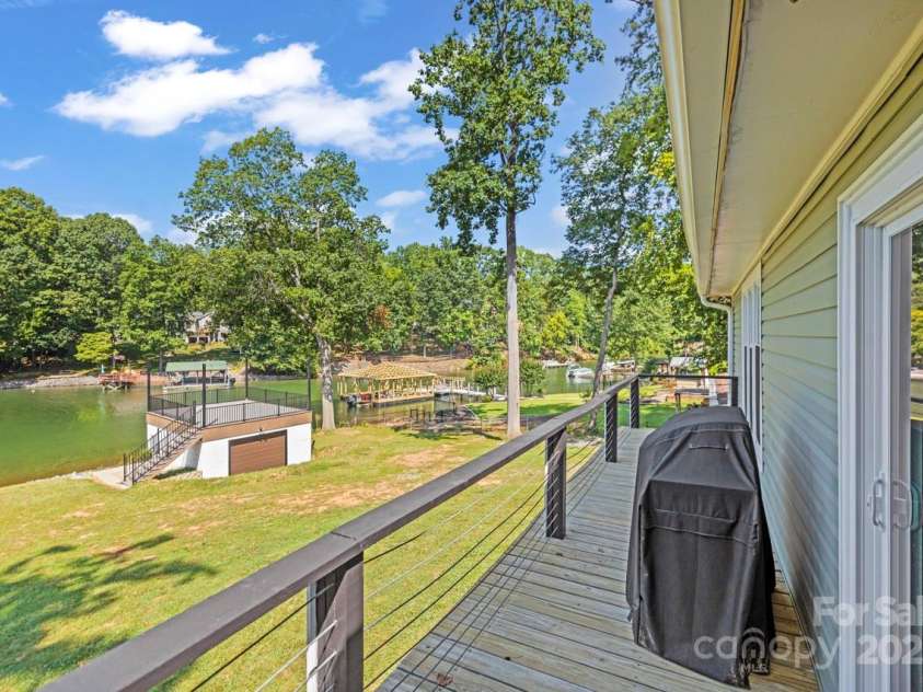 172 Honeydew Circle, Troutman, NC 28166.  MLS# CAR4277562, YatesRealty ID 29570. 
