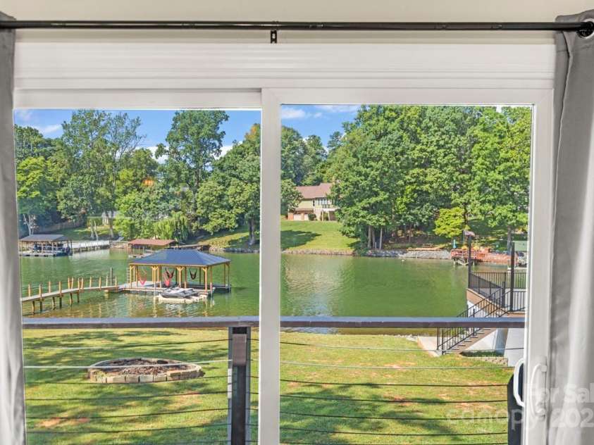 172 Honeydew Circle, Troutman, NC 28166.  MLS# CAR4277562, YatesRealty ID 29570. 