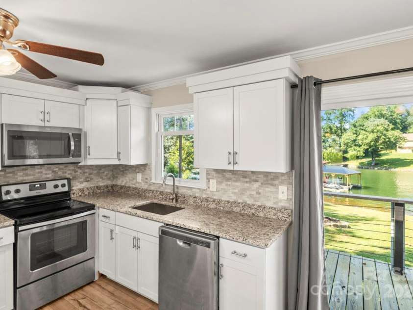 172 Honeydew Circle, Troutman, NC 28166.  MLS# CAR4277562, YatesRealty ID 29570. 