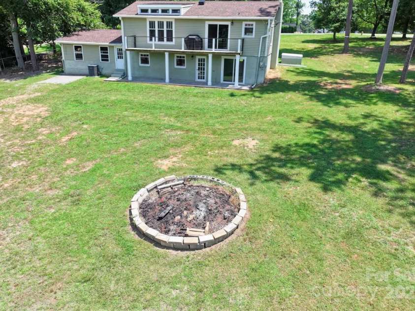 172 Honeydew Circle, Troutman, NC 28166.  MLS# CAR4277562, YatesRealty ID 29570. 