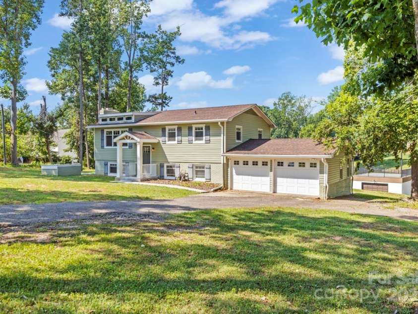 172 Honeydew Circle, Troutman, NC 28166.  MLS# CAR4277562, YatesRealty ID 29570. 