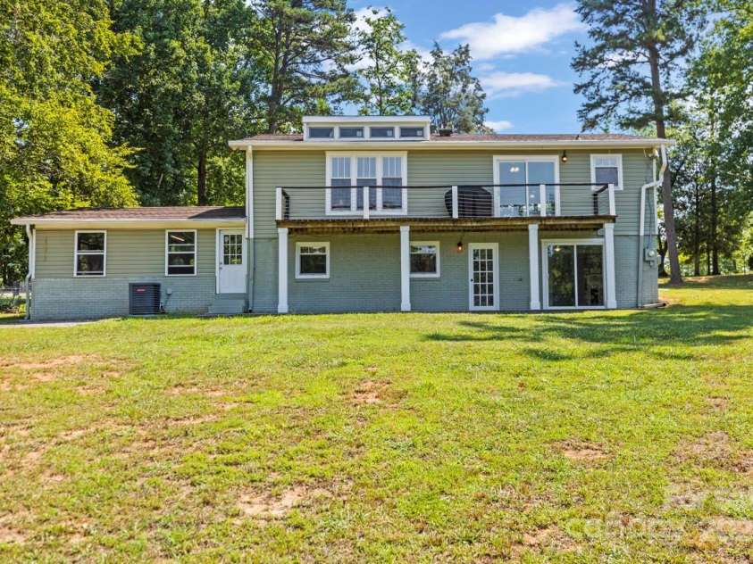 172 Honeydew Circle, Troutman, NC 28166.  MLS# CAR4277562, YatesRealty ID 29570. .8 ACRES