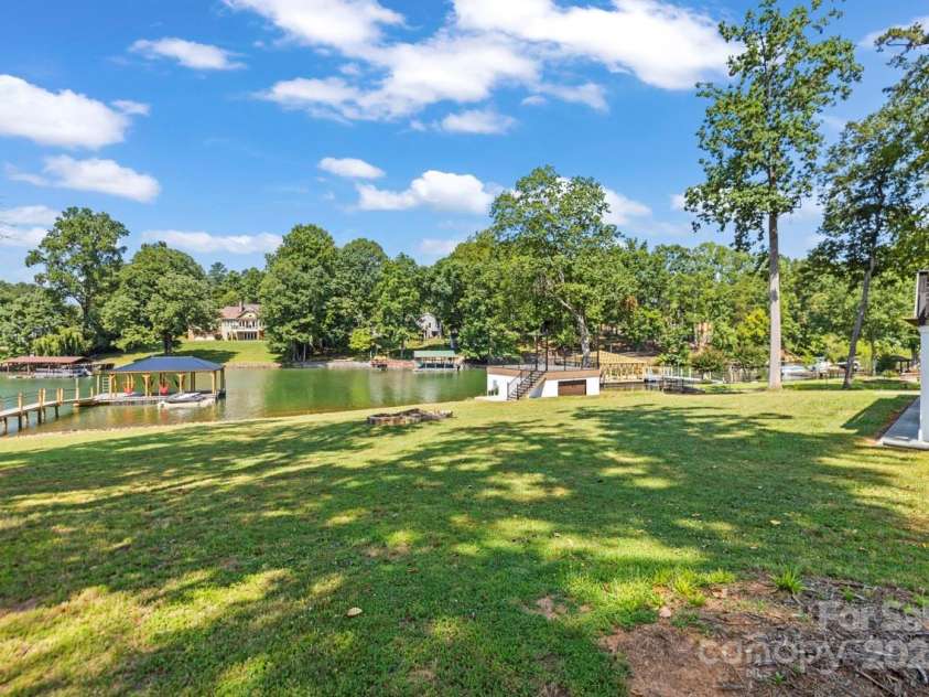 172 Honeydew Circle, Troutman, NC 28166.  MLS# CAR4277562, YatesRealty ID 29570. .8 ACRES