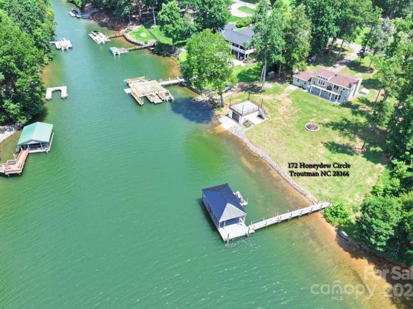 172 Honeydew Circle, Troutman, NC 28166.  MLS# CAR4277562, YatesRealty ID 29570. Deep Water Year Round
