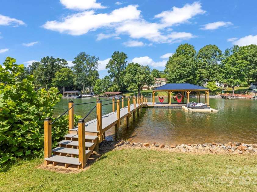 172 Honeydew Circle, Troutman, NC 28166.  MLS# CAR4277562, YatesRealty ID 29570. Long Pier