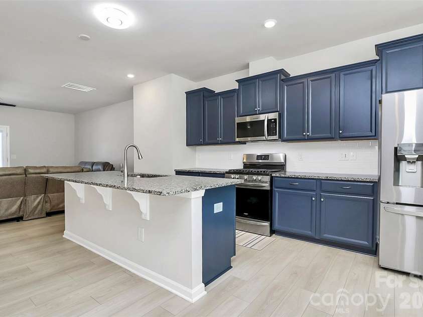 147 Morning Gap Parkway, Fort Mill, SC 29715.  MLS# CAR4389496, YatesRealty ID 29571. 