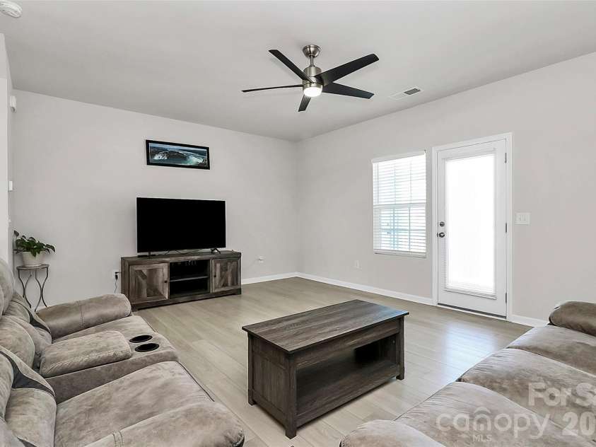 147 Morning Gap Parkway, Fort Mill, SC 29715.  MLS# CAR4389496, YatesRealty ID 29571. 
