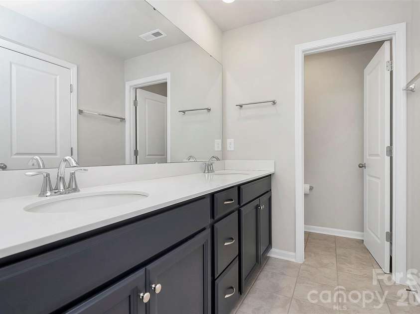 147 Morning Gap Parkway, Fort Mill, SC 29715.  MLS# CAR4389496, YatesRealty ID 29571. 