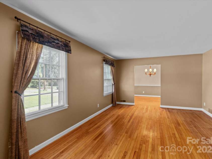 7628 Rolling Hill Road, Charlotte, NC 28227.  MLS# CAR4287580, YatesRealty ID 29571. 