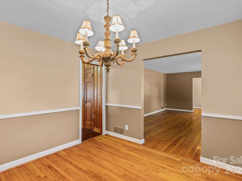 7628 Rolling Hill Road, Charlotte, NC 28227.  MLS# CAR4287580, YatesRealty ID 29571. 
