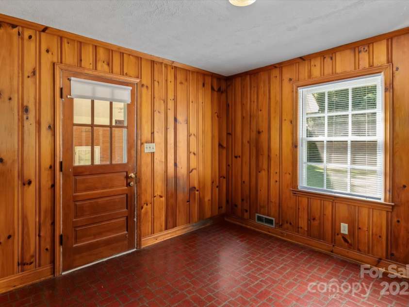 7628 Rolling Hill Road, Charlotte, NC 28227.  MLS# CAR4287580, YatesRealty ID 29571. 