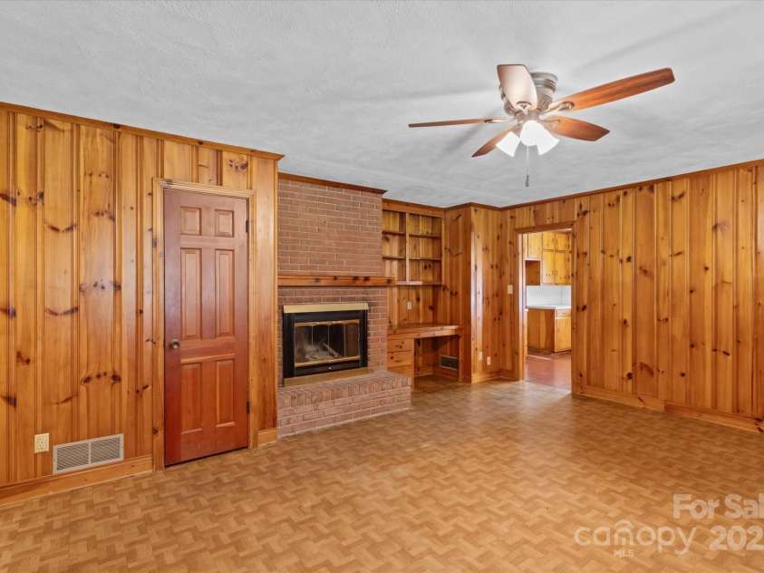7628 Rolling Hill Road, Charlotte, NC 28227.  MLS# CAR4287580, YatesRealty ID 29571. 