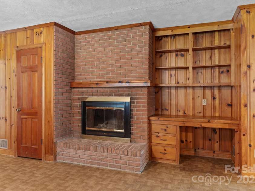 7628 Rolling Hill Road, Charlotte, NC 28227.  MLS# CAR4287580, YatesRealty ID 29571. 