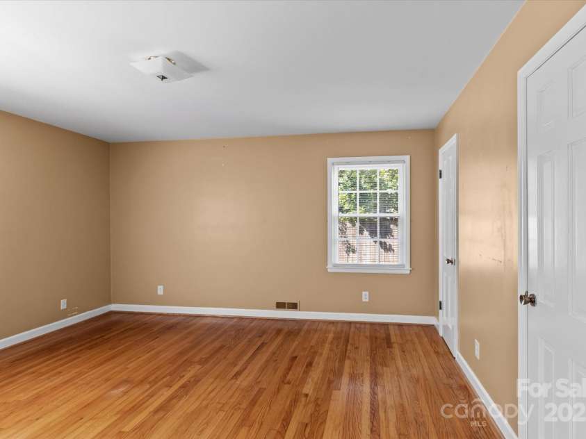 7628 Rolling Hill Road, Charlotte, NC 28227.  MLS# CAR4287580, YatesRealty ID 29571. 