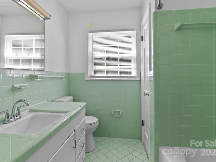 7628 Rolling Hill Road, Charlotte, NC 28227.  MLS# CAR4287580, YatesRealty ID 29571. 