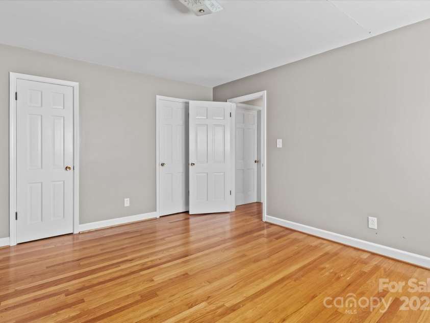 7628 Rolling Hill Road, Charlotte, NC 28227.  MLS# CAR4287580, YatesRealty ID 29571. 