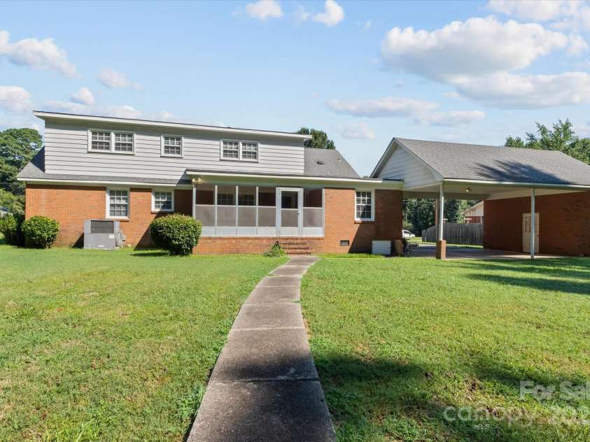 7628 Rolling Hill Road, Charlotte, NC 28227.  MLS# CAR4287580, YatesRealty ID 29571. 