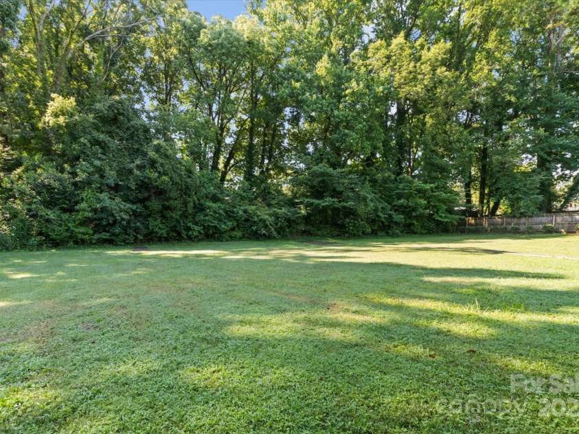 7628 Rolling Hill Road, Charlotte, NC 28227.  MLS# CAR4287580, YatesRealty ID 29571. 