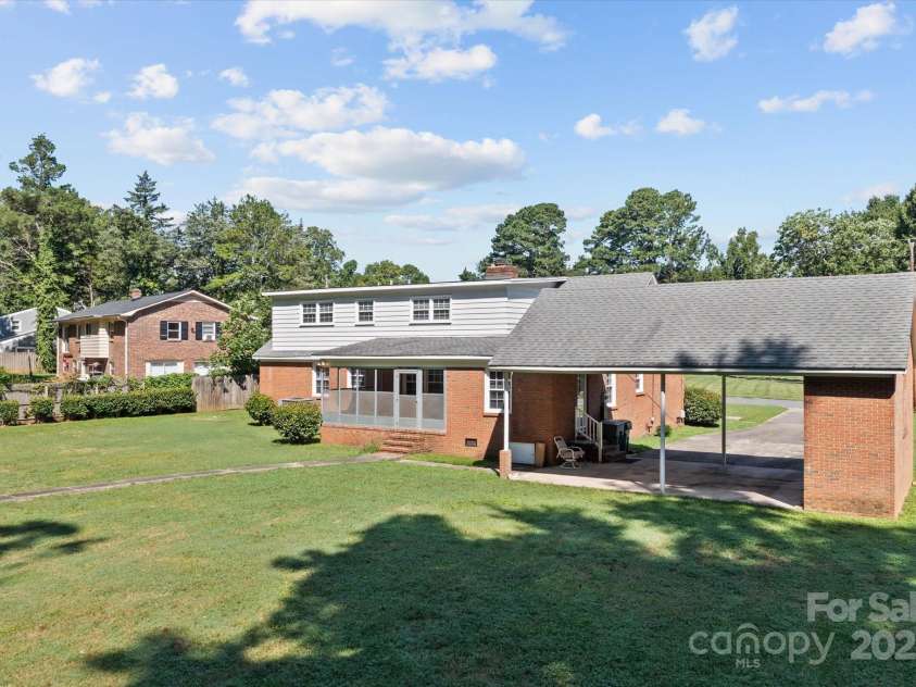 7628 Rolling Hill Road, Charlotte, NC 28227.  MLS# CAR4287580, YatesRealty ID 29571. 