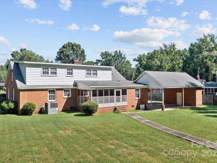 7628 Rolling Hill Road, Charlotte, NC 28227.  MLS# CAR4287580, YatesRealty ID 29571. 