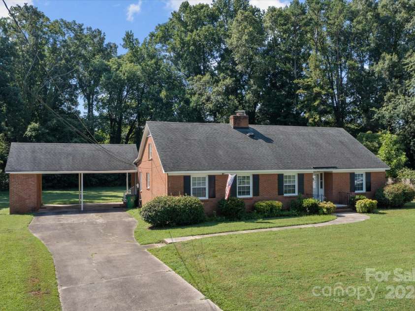 7628 Rolling Hill Road, Charlotte, NC 28227.  MLS# CAR4287580, YatesRealty ID 29571. 