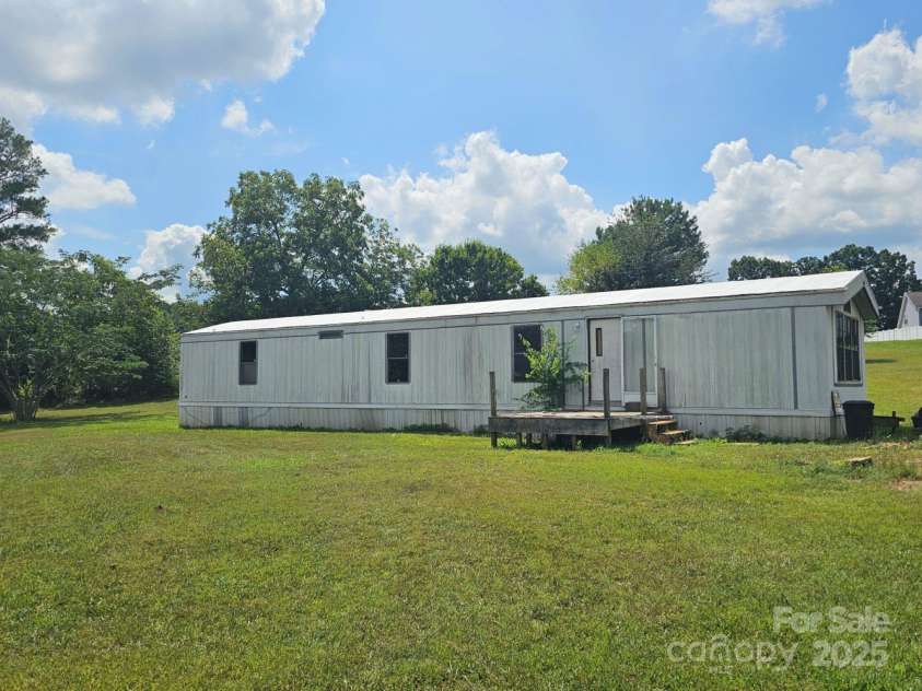 6601 Deerwood Trail, Vale, NC 28168.  MLS# CAR4286115, YatesRealty ID 29572. 