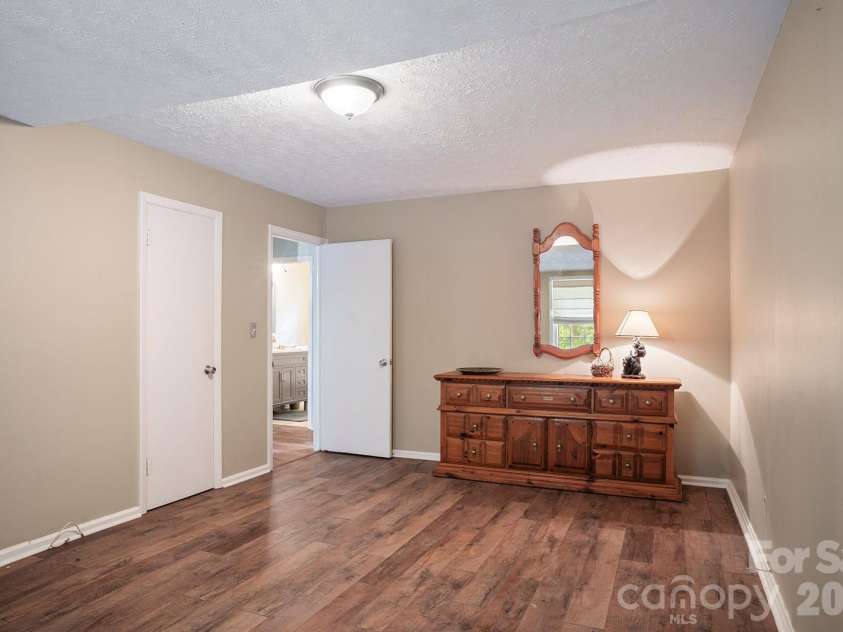 825 Gallimore Road, Flat Rock, NC 28731.  MLS# CAR4391388, YatesRealty ID 29572. 