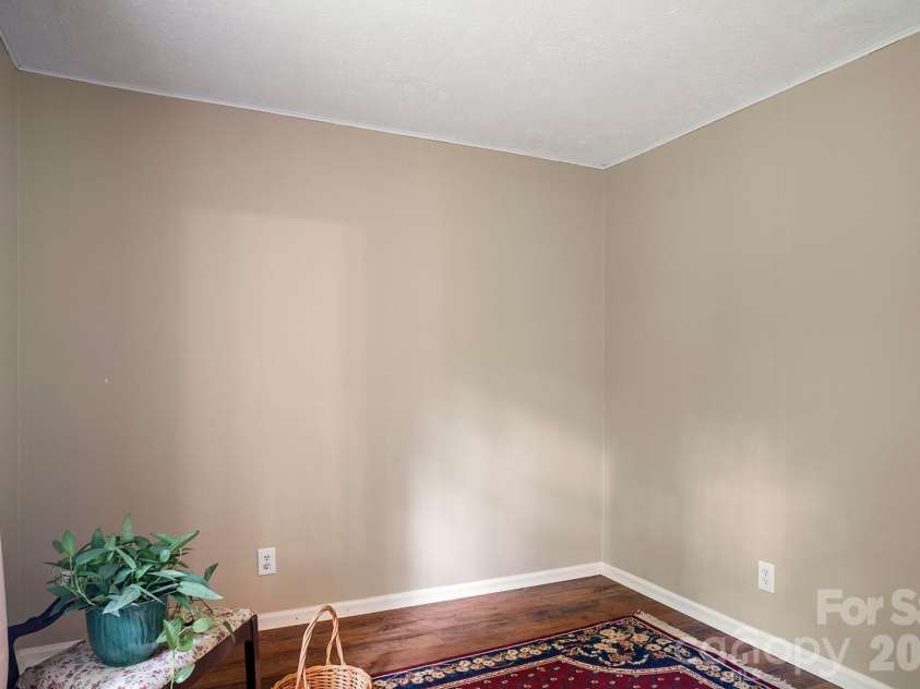 825 Gallimore Road, Flat Rock, NC 28731.  MLS# CAR4391388, YatesRealty ID 29572. 