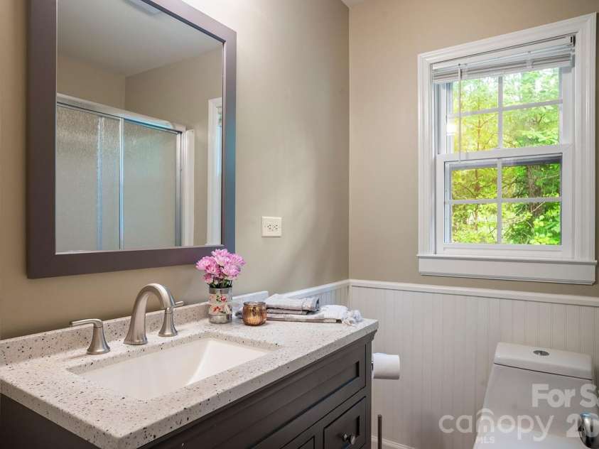 825 Gallimore Road, Flat Rock, NC 28731.  MLS# CAR4391388, YatesRealty ID 29572. 