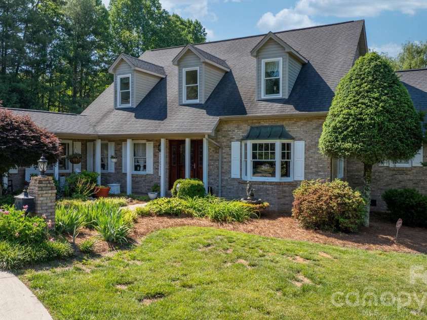 401 Redwood Court, Lenoir, NC 28645.  MLS# CAR4383184, YatesRealty ID 29573. 