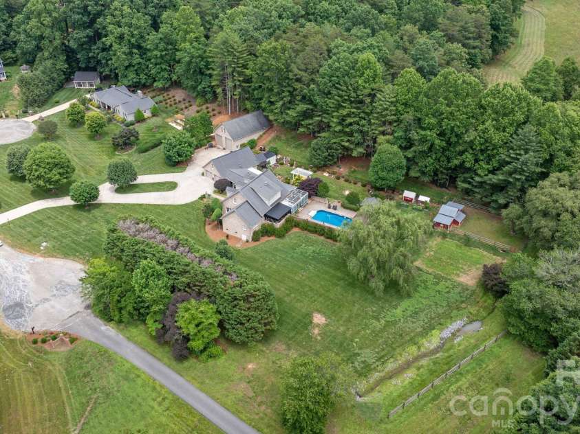 401 Redwood Court, Lenoir, NC 28645.  MLS# CAR4383184, YatesRealty ID 29573. 