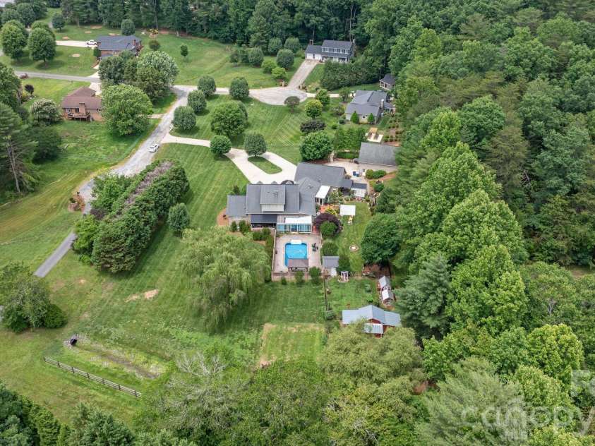 401 Redwood Court, Lenoir, NC 28645.  MLS# CAR4383184, YatesRealty ID 29573. 