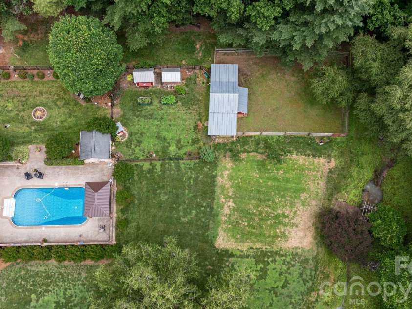 401 Redwood Court, Lenoir, NC 28645.  MLS# CAR4383184, YatesRealty ID 29573. 