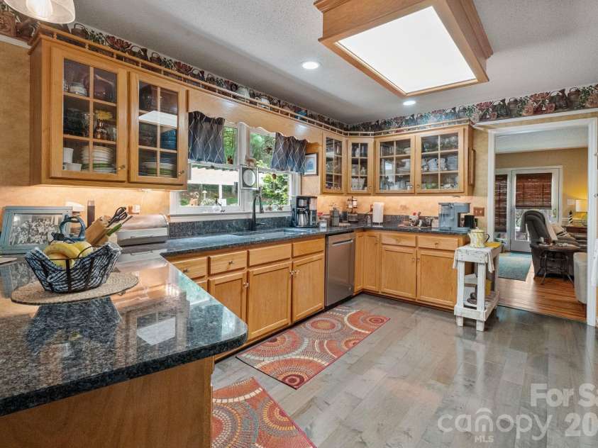 401 Redwood Court, Lenoir, NC 28645.  MLS# CAR4383184, YatesRealty ID 29573. 