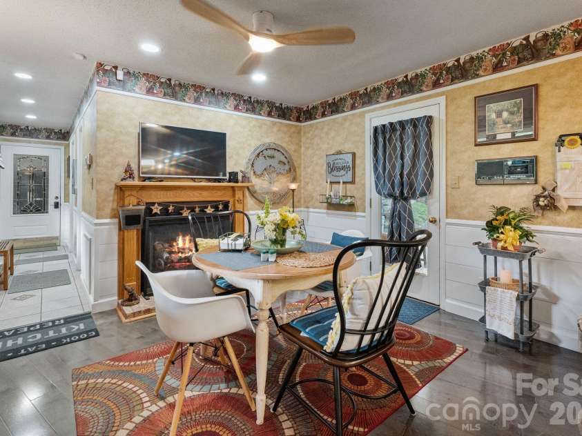 401 Redwood Court, Lenoir, NC 28645.  MLS# CAR4383184, YatesRealty ID 29573. 