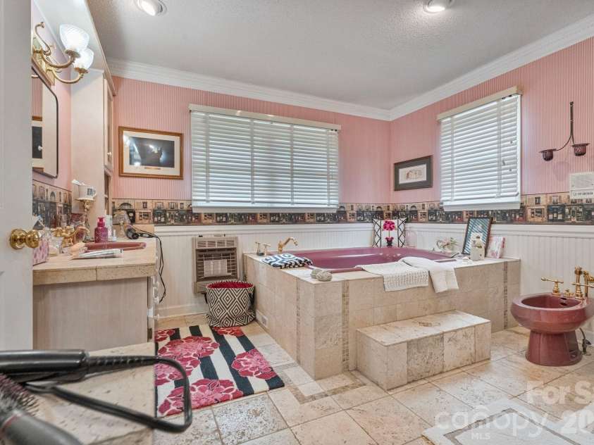 401 Redwood Court, Lenoir, NC 28645.  MLS# CAR4383184, YatesRealty ID 29573. 