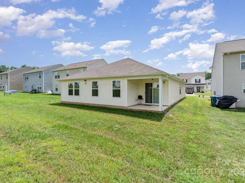 418 Winsley Drive, Salisbury, NC 28147.  MLS# CAR4273561, YatesRealty ID 29573. 