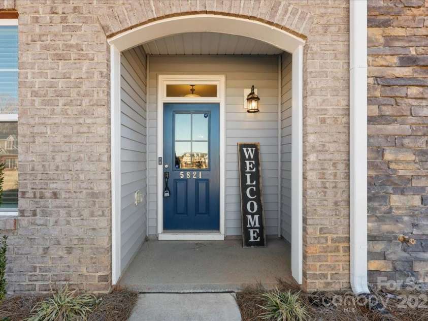 5821 Crestlawn Court, Pfafftown, NC 27040.  MLS# CAR4230431, YatesRealty ID 29574. 