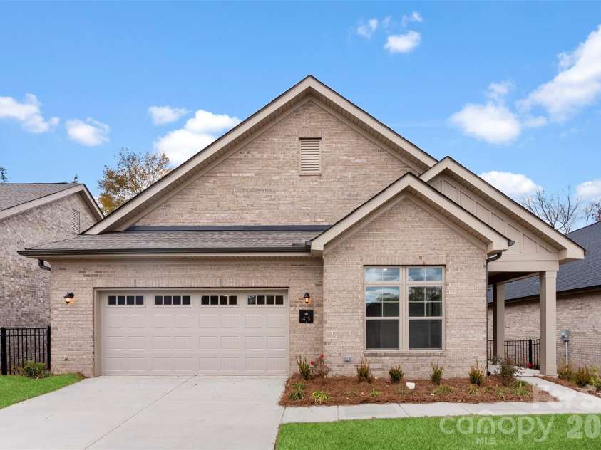 415 Newstyle Way, Gastonia, NC 28056.  MLS# CAR4389199, YatesRealty ID 29575. 