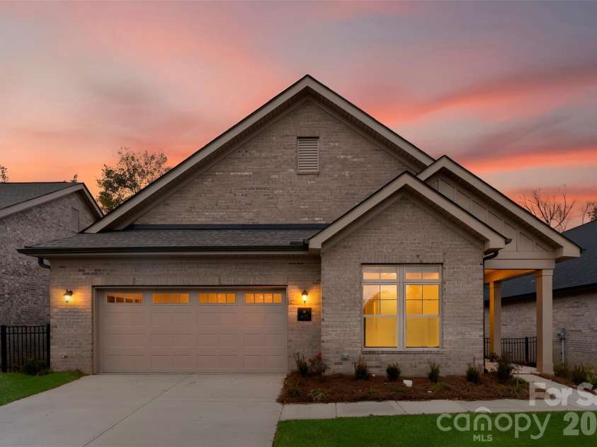415 Newstyle Way, Gastonia, NC 28056.  MLS# CAR4389199, YatesRealty ID 29575. 