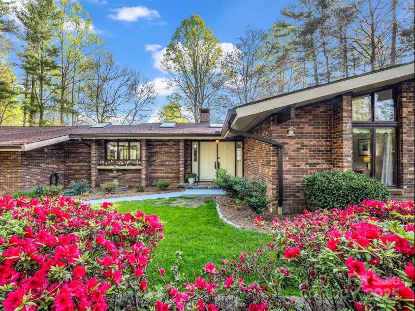8 Greenbriar Woods Circle, Etowah, NC 28729.  MLS# CAR4247611, YatesRealty ID 29575. 
