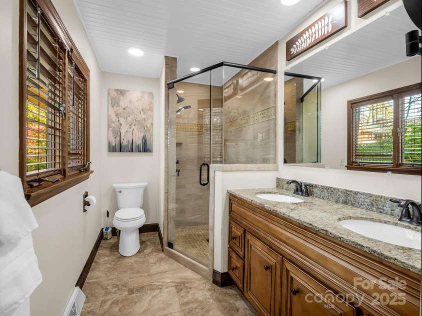 8 Greenbriar Woods Circle, Etowah, NC 28729.  MLS# CAR4247611, YatesRealty ID 29575. 