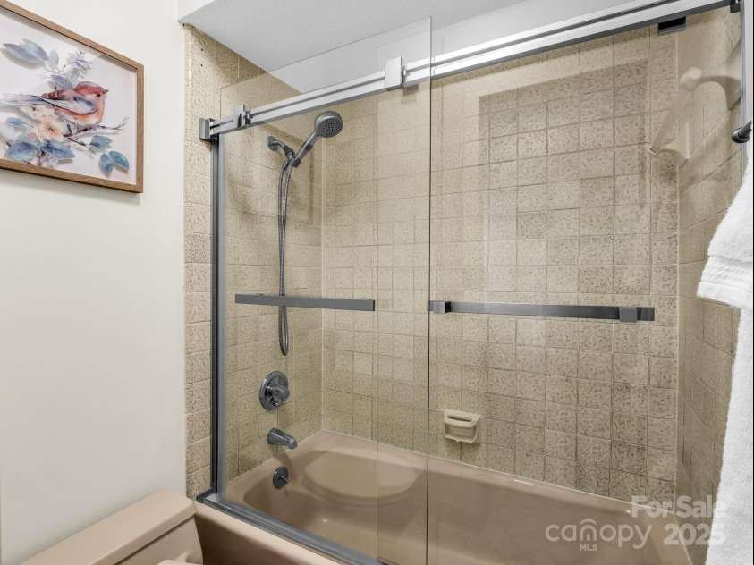 8 Greenbriar Woods Circle, Etowah, NC 28729.  MLS# CAR4247611, YatesRealty ID 29575. 