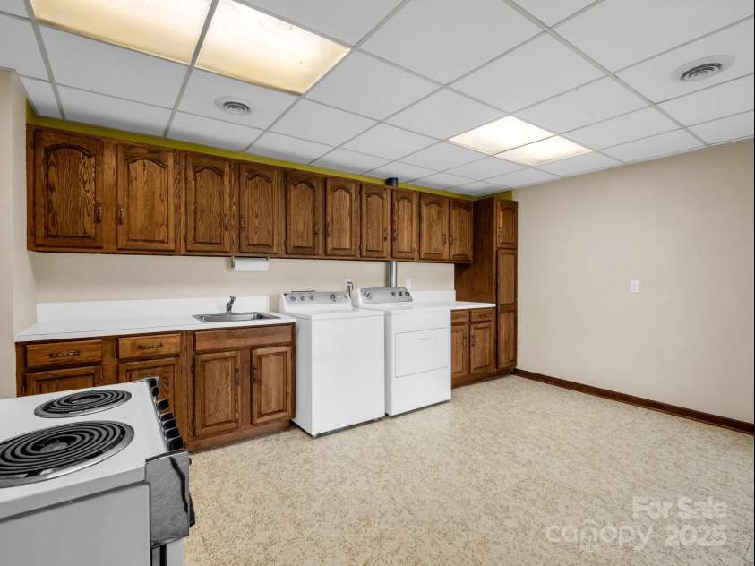 8 Greenbriar Woods Circle, Etowah, NC 28729.  MLS# CAR4247611, YatesRealty ID 29575. 