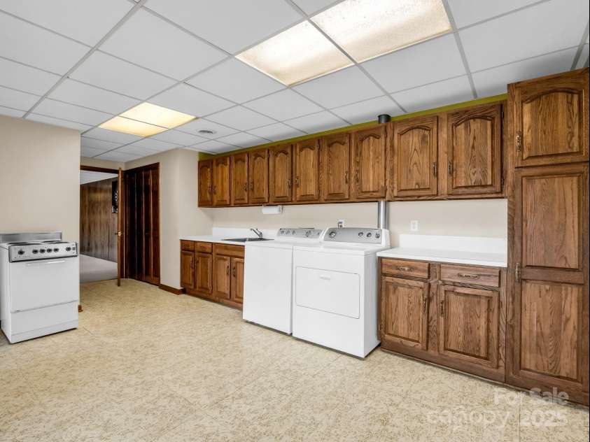 8 Greenbriar Woods Circle, Etowah, NC 28729.  MLS# CAR4247611, YatesRealty ID 29575. 