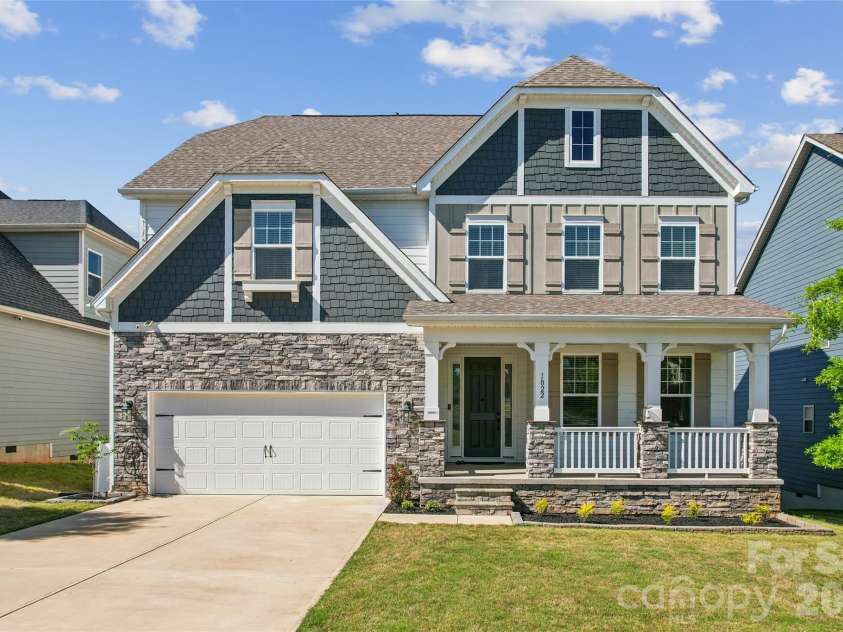 1022 Harbor Bay Drive, Fort Mill, SC 29707.  MLS# CAR4378136, YatesRealty ID 29577. 
