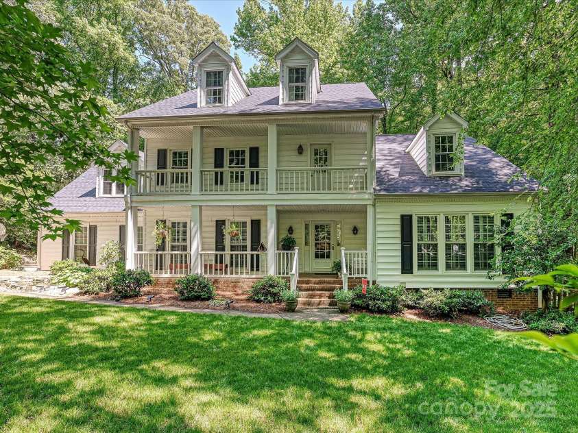 4951 Dayspring Drive, Mint Hill, NC 28227.  MLS# CAR4257399, YatesRealty ID 29577. 
